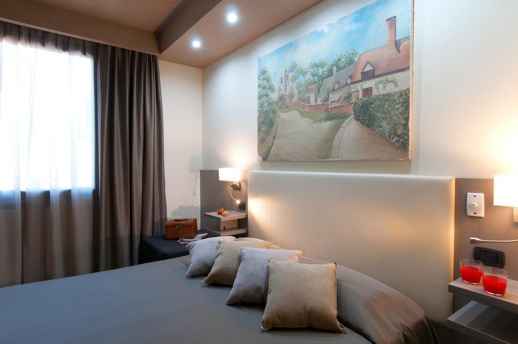 וולטרה Holiday Rooms Antica Badia חדר תמונה