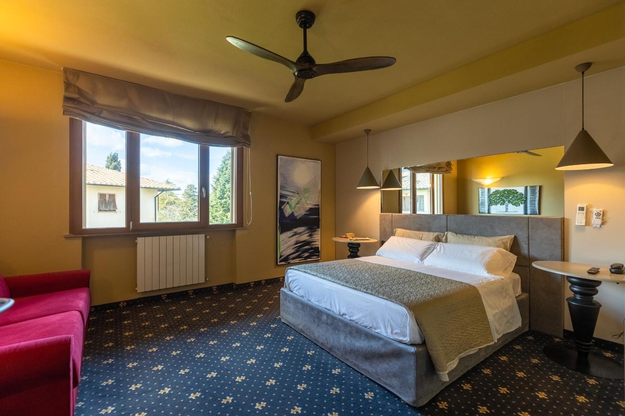 וולטרה Holiday Rooms Antica Badia מראה חיצוני תמונה