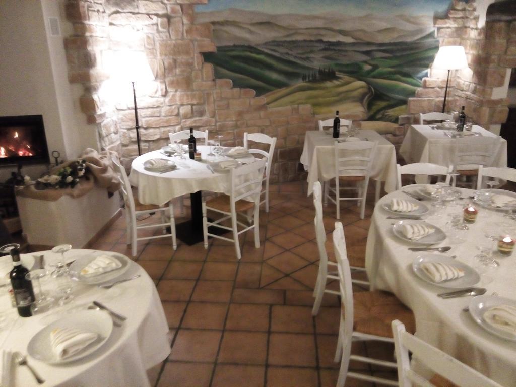 וולטרה Holiday Rooms Antica Badia מראה חיצוני תמונה