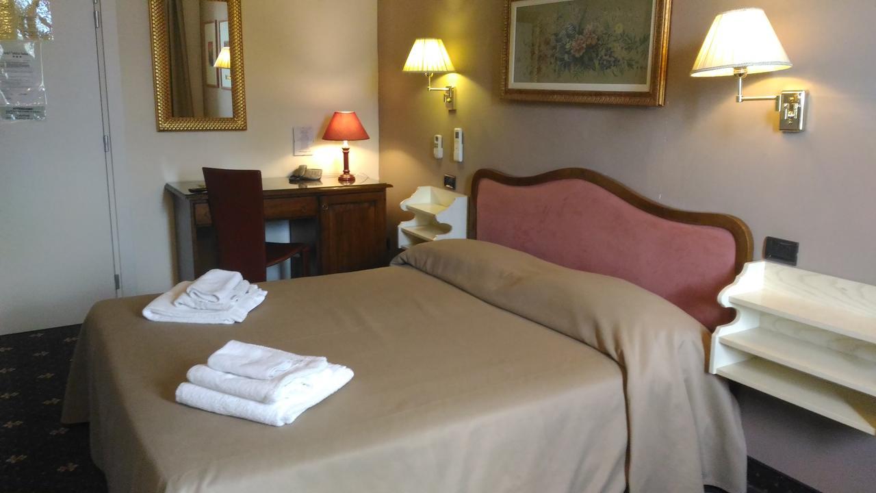 וולטרה Holiday Rooms Antica Badia מראה חיצוני תמונה