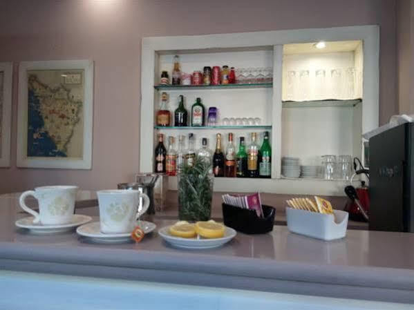 וולטרה Holiday Rooms Antica Badia מראה חיצוני תמונה