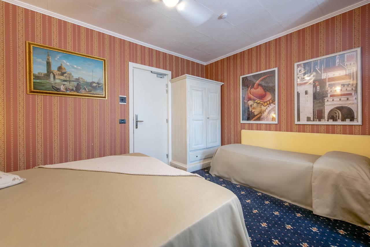וולטרה Holiday Rooms Antica Badia מראה חיצוני תמונה